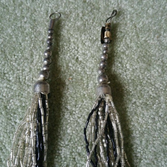 Vintage Silver Black 19 strand Handmade in India SEED BEAD NECKLACE w/ EARRINGS - Picture 6 of 9
